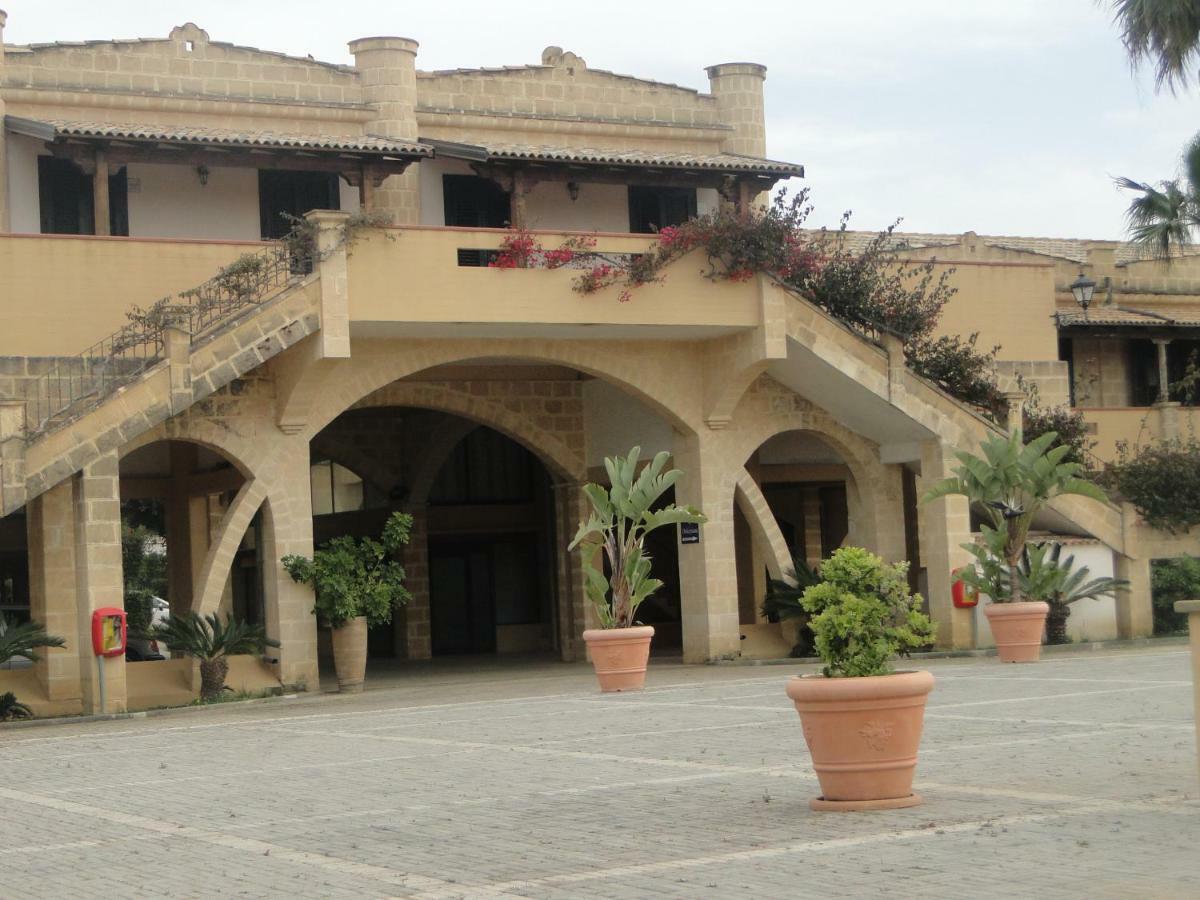 Le Vele Bed and Breakfast Campofelice Di Roccella Buitenkant foto