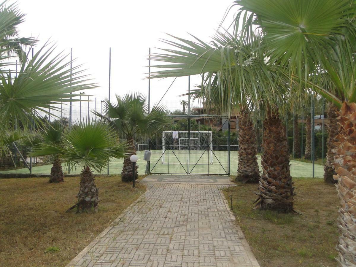 Le Vele Bed and Breakfast Campofelice Di Roccella Buitenkant foto