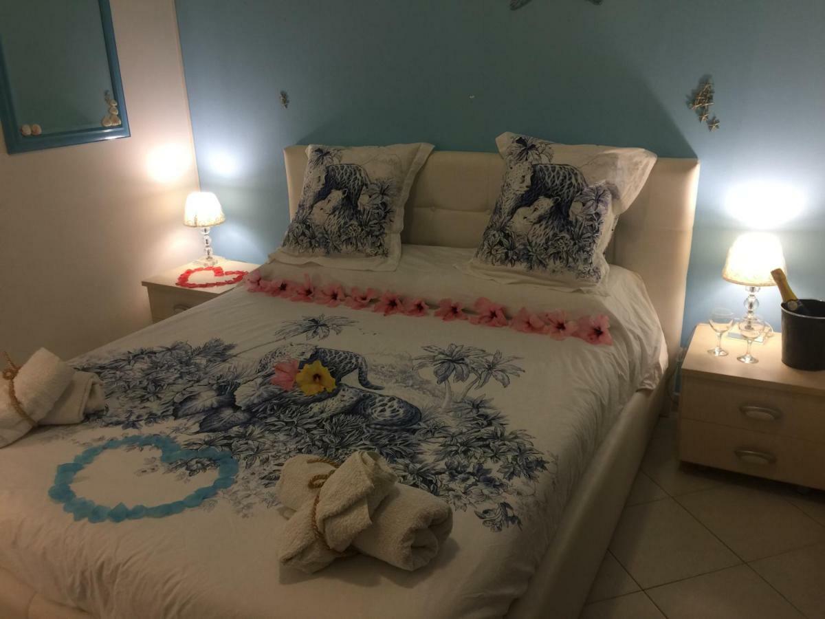 Le Vele Bed and Breakfast Campofelice Di Roccella Buitenkant foto