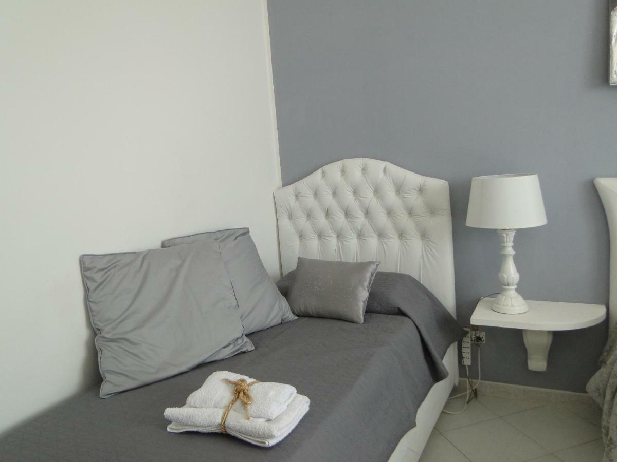 Le Vele Bed and Breakfast Campofelice Di Roccella Buitenkant foto