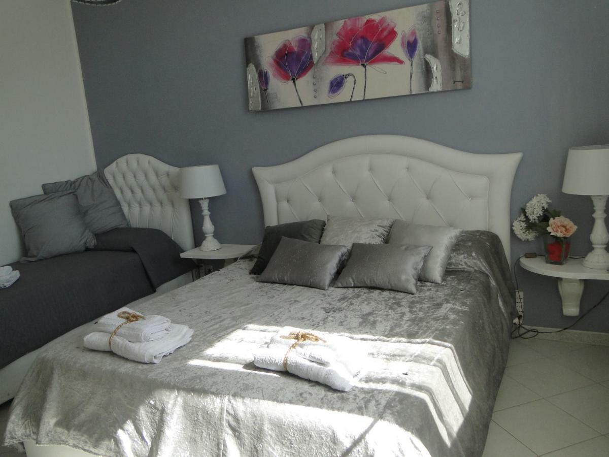 Le Vele Bed and Breakfast Campofelice Di Roccella Buitenkant foto